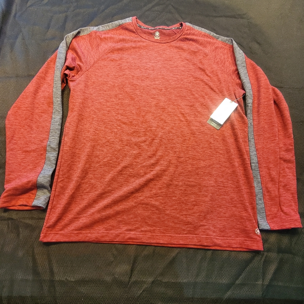 Men's Gaiam Slim Fit Power L/S Crew in Cabernet Heather